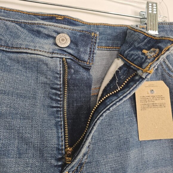 NWT Women's LEVI'S Cuffed Mid Length Jean Shorts MEDIUM WASH BLUE size 20W Soft - Picture 7 of 10